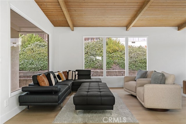 Detail Gallery Image 6 of 39 For 1219 N Raymond Ave, Fullerton,  CA 92831 - 4 Beds | 2/1 Baths