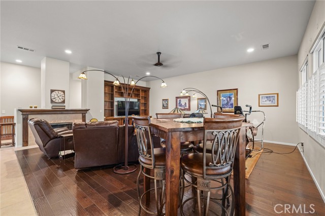 5614 Regent Hill W Terrace, Palmdale CA: https://media.crmls.org/medias/86a4c97b-1701-4cab-8e98-e1f77e15ab08.jpg