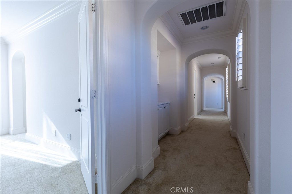 https://media.crmls.org/medias/86a4d402-b709-4fec-92f6-7e05fd9f4b90.jpg?preset=X-Large