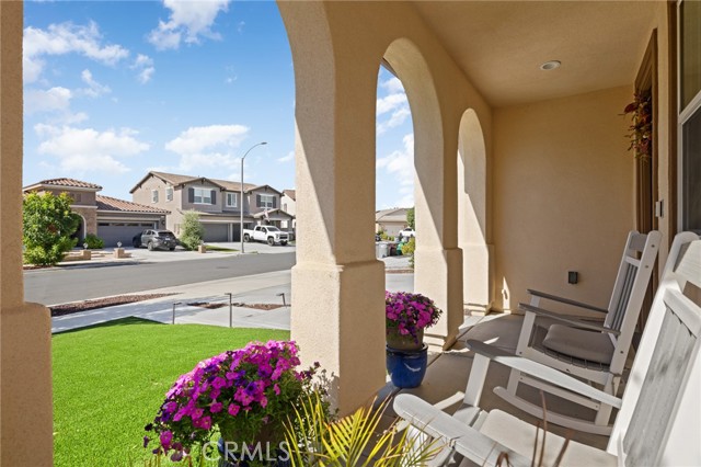 Detail Gallery Image 5 of 70 For 29740 Saddle Ranch Pl, Menifee,  CA 92584 - 5 Beds | 3 Baths