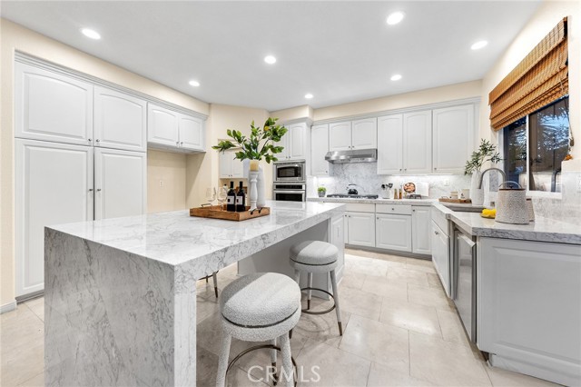 23665 Ridgecrest Court, Diamond Bar CA: https://media.crmls.org/medias/86a64307-f084-410f-b336-8bbbea98fb05.jpg