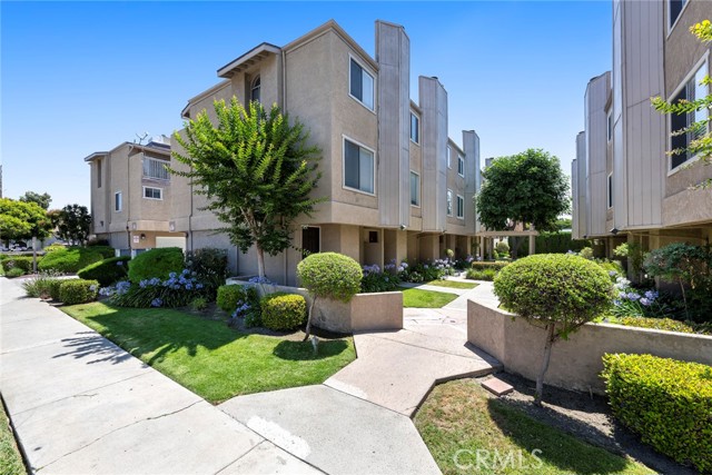 Image 2 for 334 S Walnut Ave #11, Brea, CA 92821