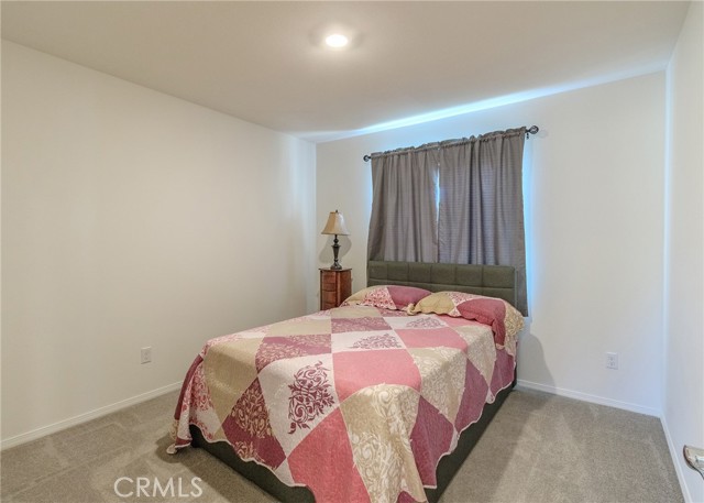Detail Gallery Image 16 of 21 For 15451 San Francisco Ln, Victorville,  CA 92394 - 4 Beds | 3/1 Baths