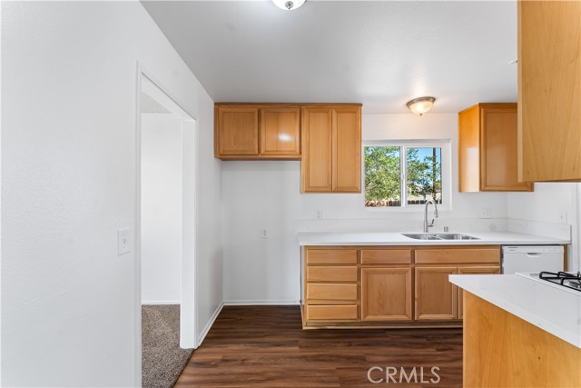 Detail Gallery Image 13 of 40 For 45581 6th St, Lancaster,  CA 93535 - 4 Beds | 2 Baths