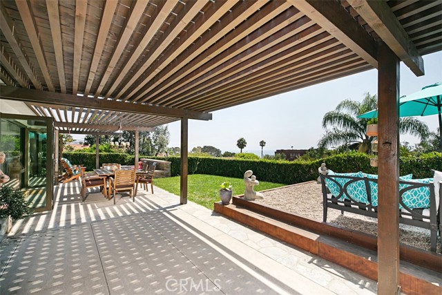 Detail Gallery Image 36 of 39 For 228 Ledroit St, Laguna Beach,  CA 92651 - 4 Beds | 3/1 Baths