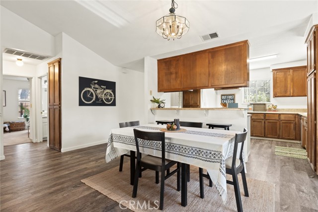 Detail Gallery Image 7 of 27 For 135 Fairgate, Chico,  CA 95926 - 3 Beds | 2 Baths