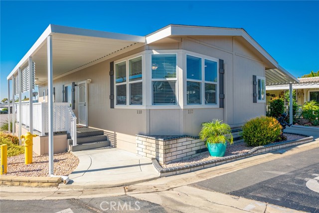 Detail Gallery Image 1 of 1 For 9800 Baseline Rd #110,  Alta Loma,  CA 91701 - 3 Beds | 2 Baths