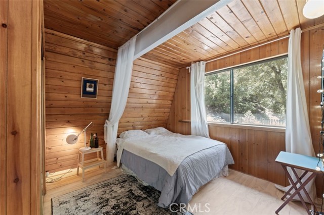 1320 Woodland Drive, Pine Mountain Club CA: https://media.crmls.org/medias/86ab4608-cd16-459b-9f91-2cabf190cc87.jpg