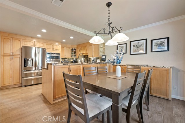 Detail Gallery Image 13 of 55 For 15845 Rosehaven, Canyon Country,  CA 91387 - 4 Beds | 3 Baths