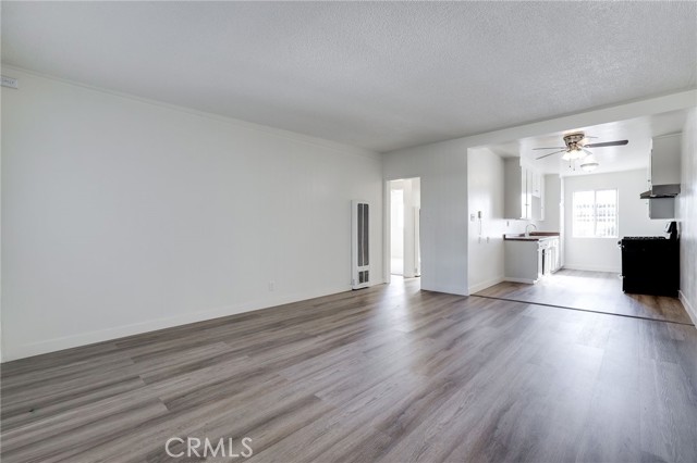 Detail Gallery Image 2 of 16 For 3430 Elm Ave #10,  Long Beach,  CA 90807 - 2 Beds | 1/1 Baths