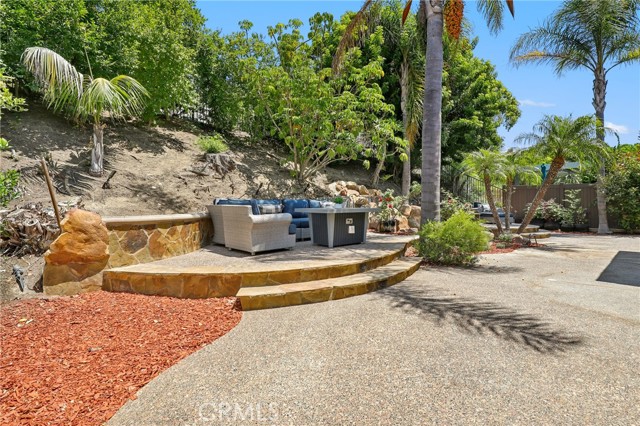 8047 E Hampshire Road, Orange CA: https://media.crmls.org/medias/86ad13bb-6e12-420b-861d-546b24367591.jpg