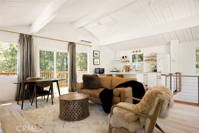 26277 Alpine Lane, Twin Peaks CA: https://media.crmls.org/medias/86ad9e07-b7d7-4124-b632-011f7bb55836.jpg