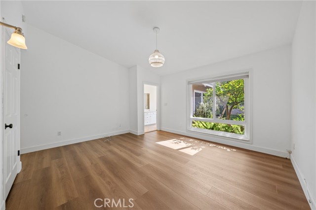 Detail Gallery Image 20 of 35 For 23000 Brenford Street, Woodland Hills,  CA 91364 - 4 Beds | 4 Baths