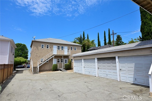 902 S Marengo Avenue, Pasadena CA: https://media.crmls.org/medias/86aefaa2-62fb-48e9-b154-cd0500f68a42.jpg