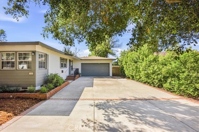 Detail Gallery Image 4 of 41 For 188 E Green, Claremont,  CA 91711 - 4 Beds | 2 Baths