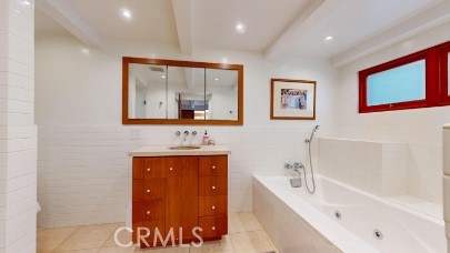 3205 Bayview Drive, Manhattan Beach CA: https://media.crmls.org/medias/86b0aec3-8243-4889-97da-bace0e0ee3ac.jpg