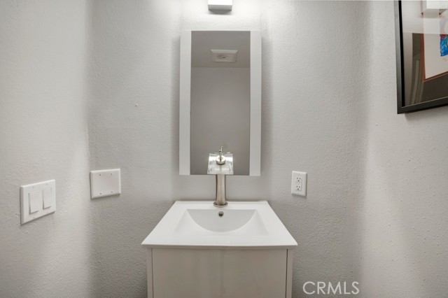 Detail Gallery Image 32 of 74 For 2510 Kirsten Lee, Westlake Village,  CA 91361 - 5 Beds | 4/1 Baths