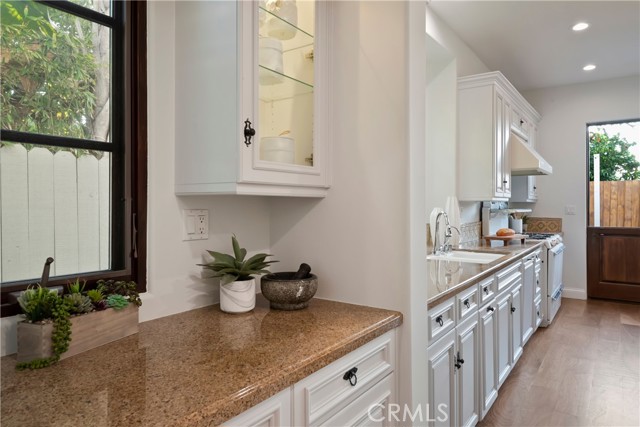 1725 Oak Avenue, Manhattan Beach, California 90266, 4 Bedrooms Bedrooms, ,4 BathroomsBathrooms,Residential,Sold,Oak,SB21251679