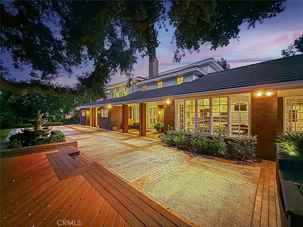 https://media.crmls.org/medias/86b10c4d-8f6d-4f8e-8c85-0c6dc9d54072.jpg?preset=X-Large