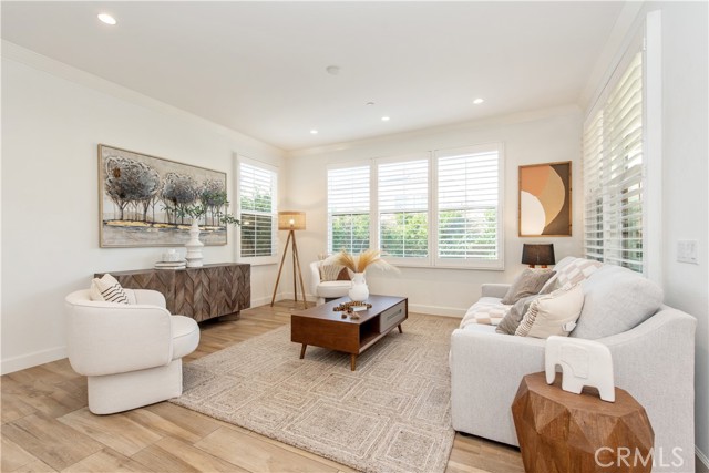 Detail Gallery Image 13 of 31 For 111 Omar, Irvine,  CA 92620 - 4 Beds | 3 Baths