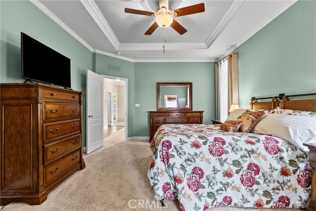 15455 Glenoaks, 481 photo 32