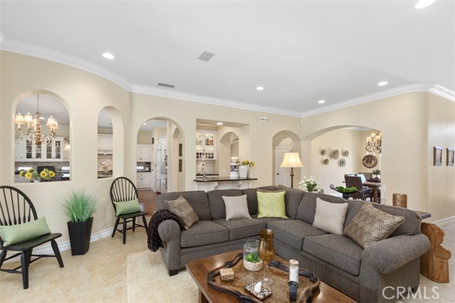 Detail Gallery Image 9 of 47 For 38441 Shoal Creek Dr, Murrieta,  CA 92562 - 4 Beds | 4/1 Baths