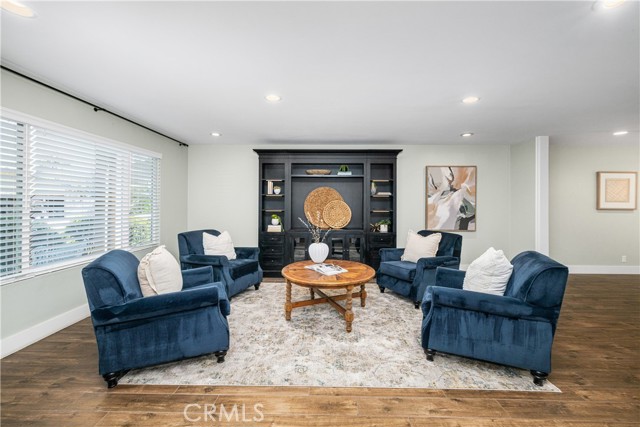 Detail Gallery Image 16 of 74 For 7926 E Garner, Long Beach,  CA 90808 - 4 Beds | 2/1 Baths