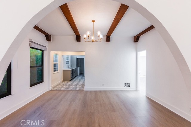 Detail Gallery Image 9 of 43 For 128 S Harper, Los Angeles,  CA 90048 - 3 Beds | 2 Baths