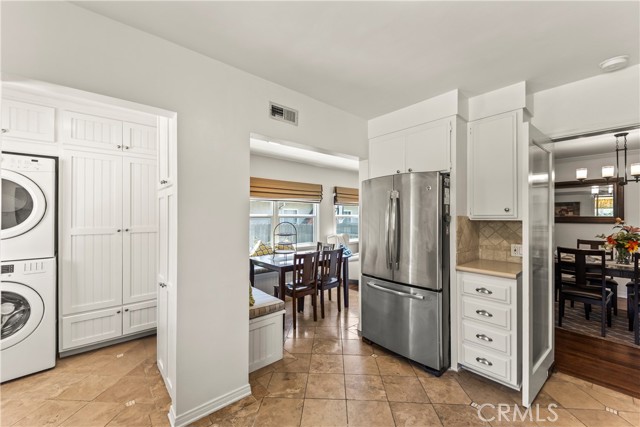 Detail Gallery Image 17 of 39 For 2205 Las Lunas St, Pasadena,  CA 91107 - 3 Beds | 2 Baths