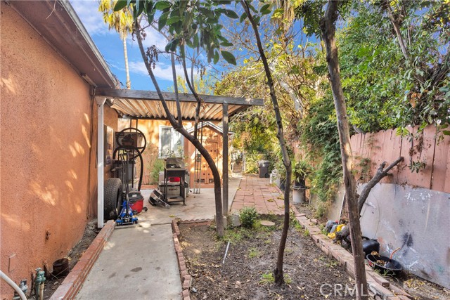 470 E Home Street, Long Beach CA: https://media.crmls.org/medias/86b41c7d-e91f-4ddb-8d34-7d289c04a98d.jpg