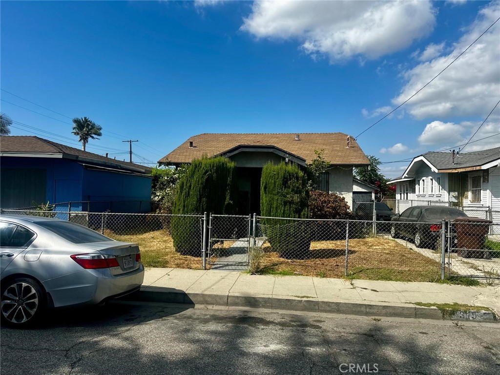 315 W Cedar