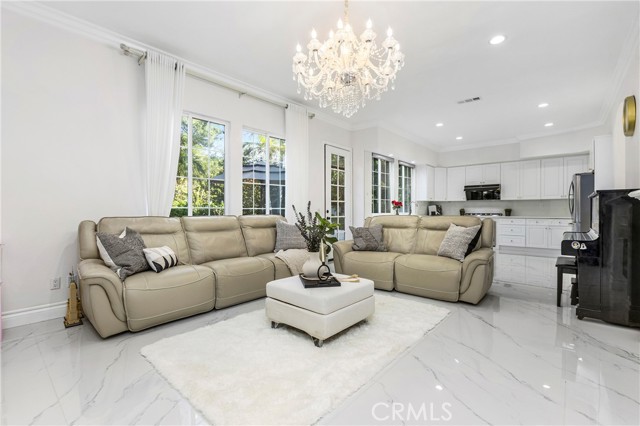 Detail Gallery Image 6 of 31 For 98 Winslow, Irvine,  CA 92620 - 4 Beds | 3/1 Baths