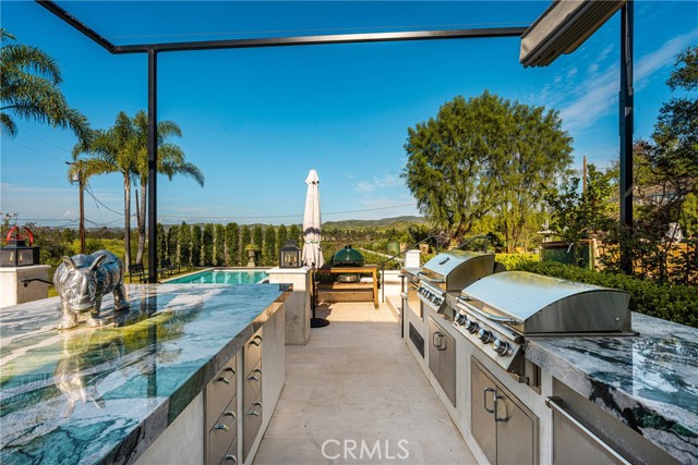 Detail Gallery Image 14 of 34 For 9821 Brentwood Dr, North Tustin,  CA 92705 - 3 Beds | 3/1 Baths