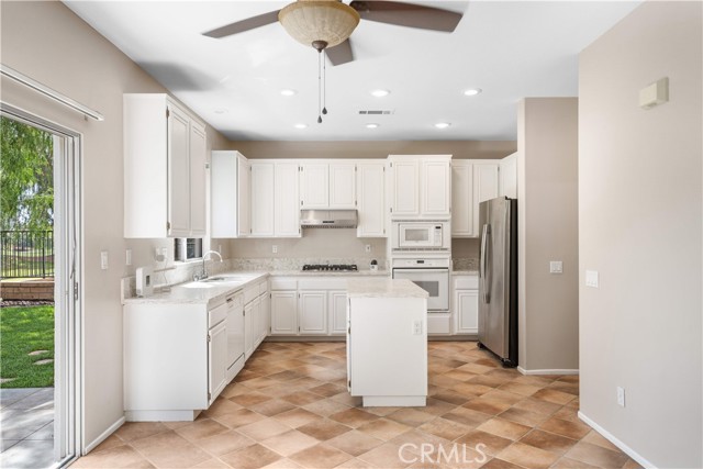 Detail Gallery Image 11 of 50 For 28357 Hillsdale, Moreno Valley,  CA 92555 - 3 Beds | 2/1 Baths