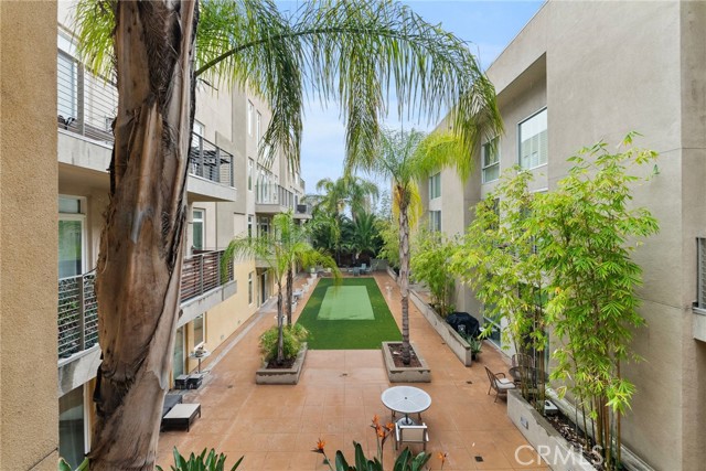 Detail Gallery Image 3 of 24 For 250 N First St #336,  Burbank,  CA 91502 - 2 Beds | 2 Baths
