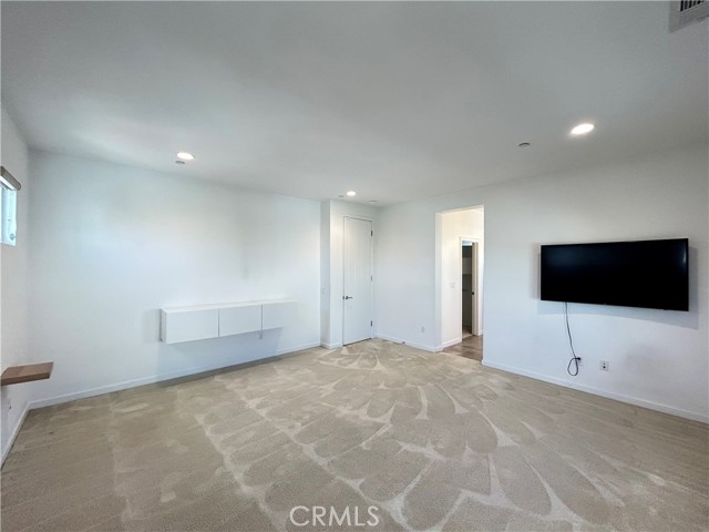 Detail Gallery Image 20 of 25 For 945 Vivid Ln, Costa Mesa,  CA 92626 - 4 Beds | 3 Baths