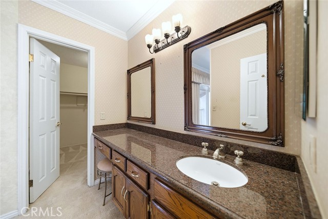 Detail Gallery Image 26 of 34 For 9512 via Venezia, Burbank,  CA 91504 - 3 Beds | 2 Baths