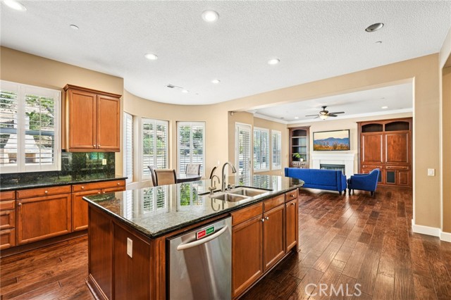 Detail Gallery Image 10 of 44 For 4442 Treasure Valley, Claremont,  CA 91711 - 4 Beds | 4 Baths