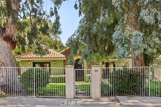 Detail Gallery Image 43 of 54 For 22015 Independencia St, Woodland Hills,  CA 91364 - 3 Beds | 2 Baths