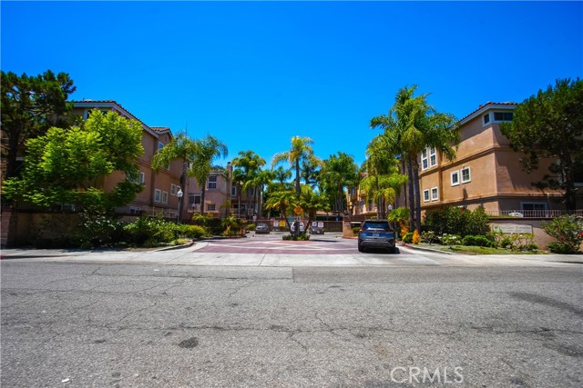 13983 Lemoli Avenue, Hawthorne CA: https://media.crmls.org/medias/86b8d442-ba13-497b-b338-c47fb75a7a4b.jpg