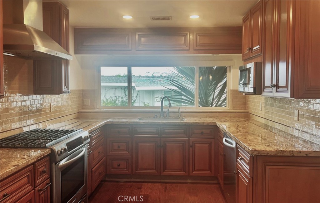 MLS #NP25242707 image #10