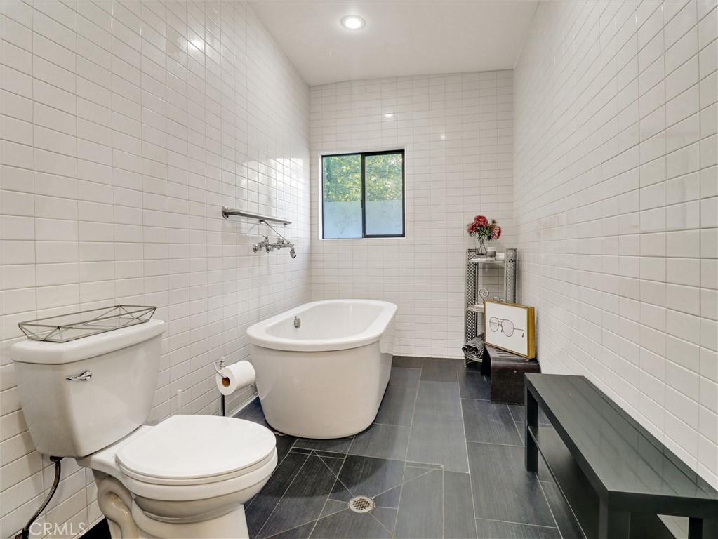 MLS #OC25248943 image #14