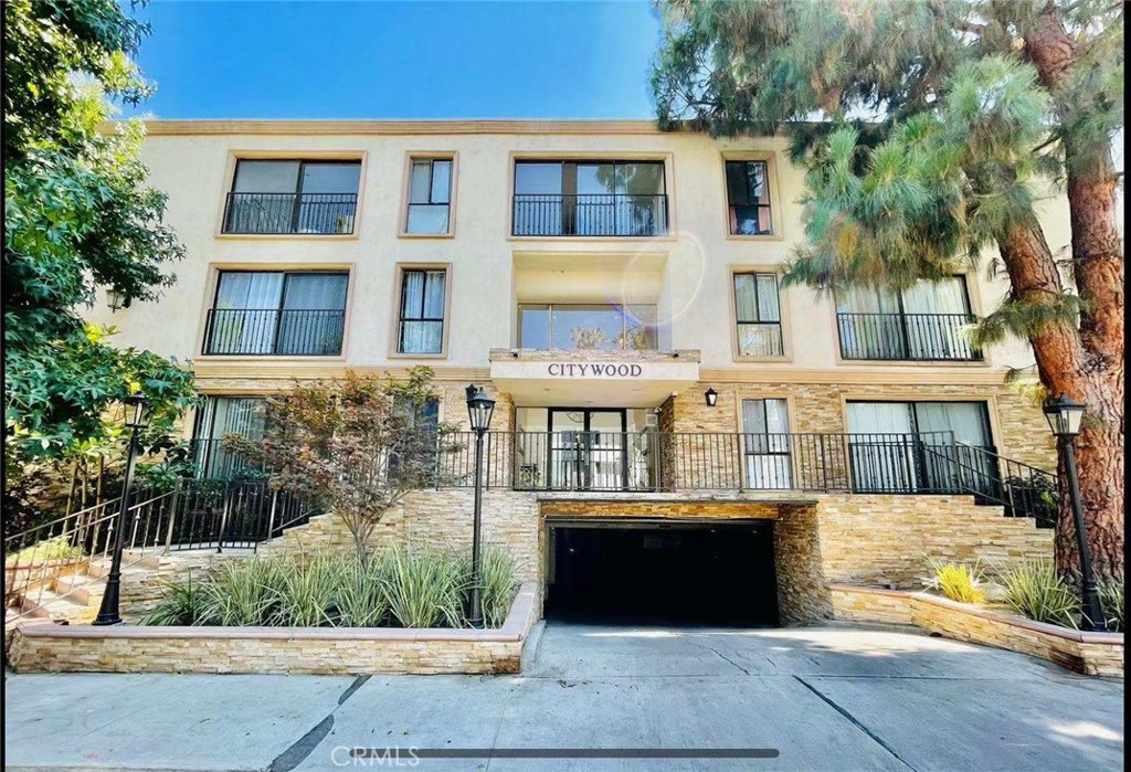 Sherman Oaks Condos For Sale