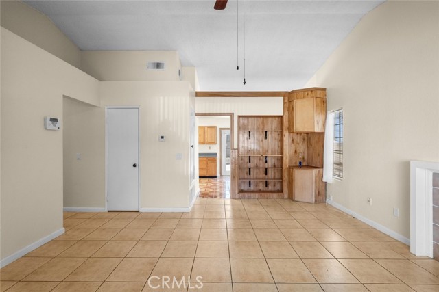 45260 7th E Street, Lancaster CA: https://media.crmls.org/medias/86b97566-2d27-4b63-b1e3-bf7e42a6e345.jpg