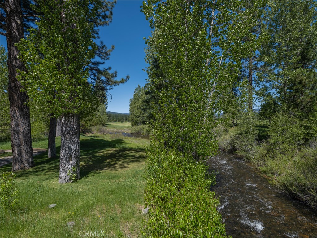 https://media.crmls.org/medias/86b9cbc6-02c2-4883-b809-f002293b07d5.jpg?preset=X-Large