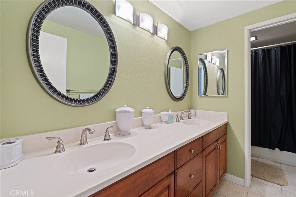 MLS #OC25155618 img 34