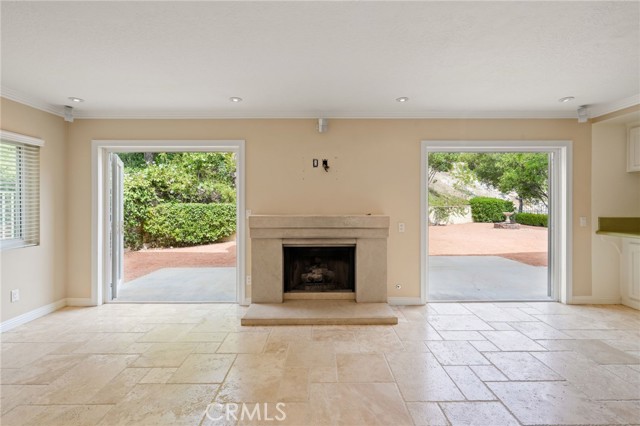 7169 Castle Peak Drive, West Hills CA: https://media.crmls.org/medias/86ba4bb6-fda4-46f0-9238-f7d7407ec2ba.jpg