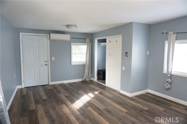 10109 Noble Avenue, Mission Hills (San Fernando) CA: https://media.crmls.org/medias/86ba5ca3-15d2-4133-a189-b2a9524c617d.jpg