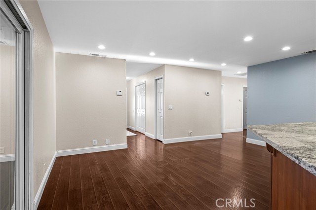 18 Jasper Drive, Chico CA: https://media.crmls.org/medias/86bb4166-4119-4c0b-8204-f624a630769e.jpg