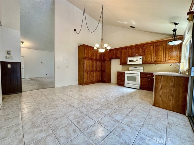 Detail Gallery Image 14 of 54 For 3118 W Vallejo, Anaheim,  CA 92804 - 4 Beds | 2 Baths